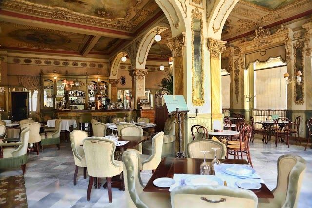 Restaurante Cafe Royalty